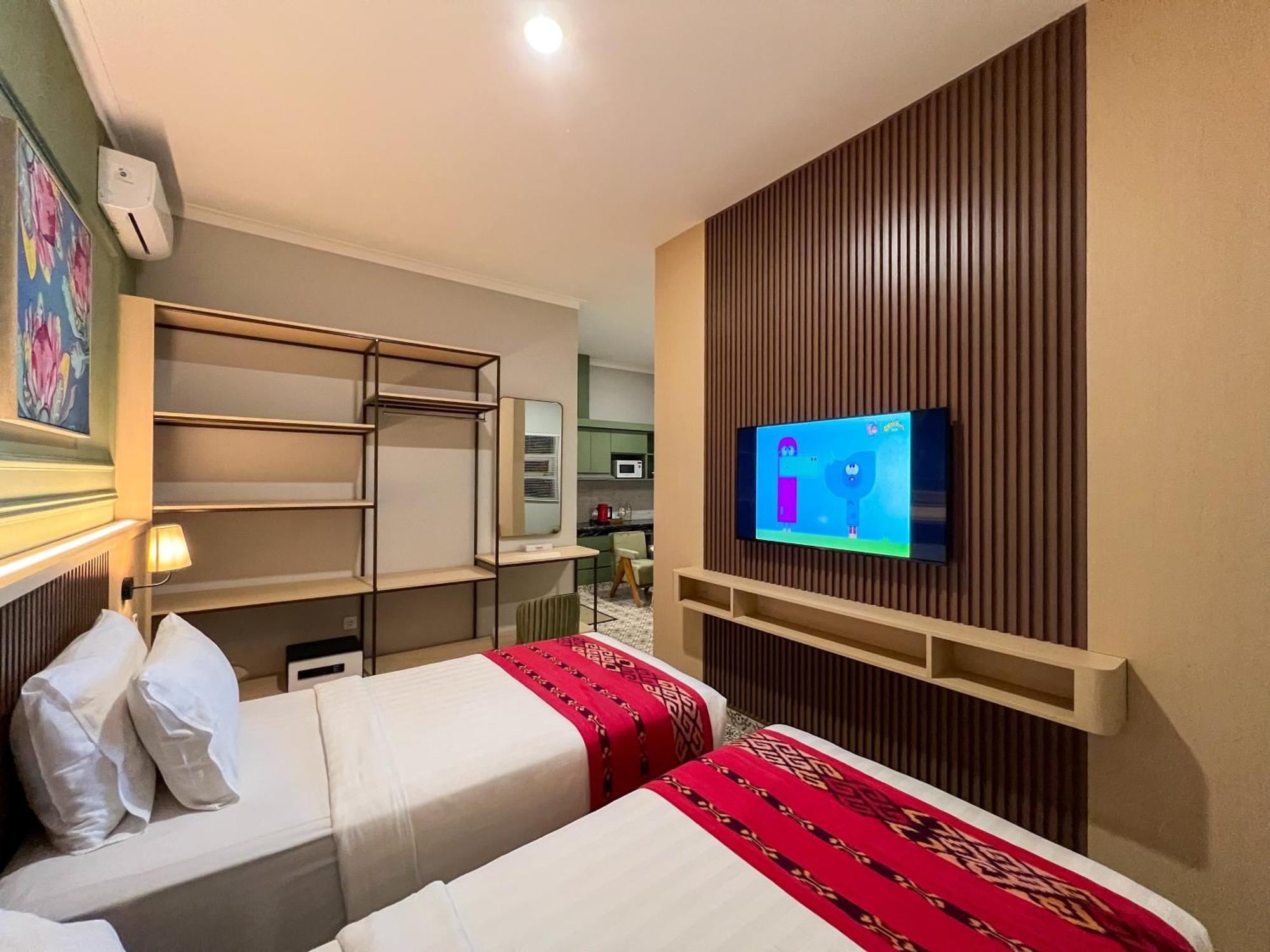 Gracia Spa Resort Hotel Ciater Exterior photo